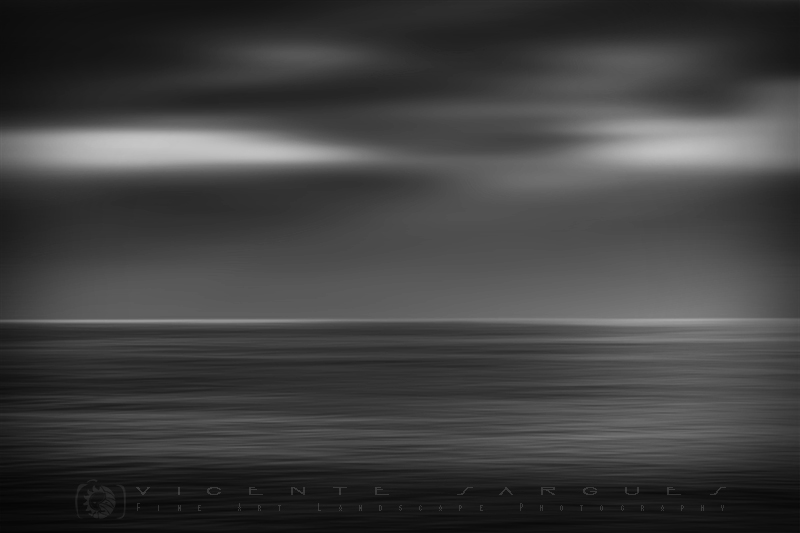 Playa en blanco y negro. Abstracto